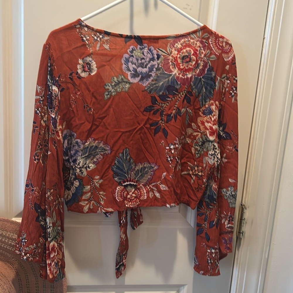 Peace of Patrons Rust Floral Boho Tie-Front Crop Blouse Size M - Like New! - Picture 6 of 8